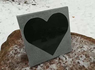 Hauaplaat-süda – 20x20x3cm