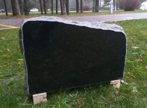 Hauakivi-U-56x38x10cm