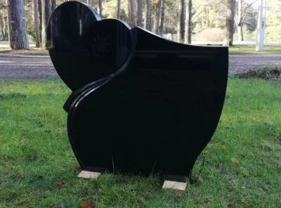 Hauakivi-714-64x62x6cm