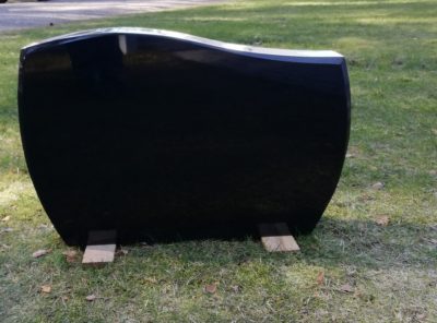 Hauakivi-sh-74x50x10cm