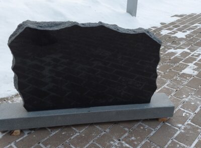 Hauakivi-U-77x48x10cm