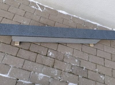 Hauapiirdeplaat-12×2,5cm-tumehall