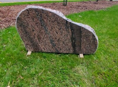 Hauakivi-maakivi-punane-67x39x10cm