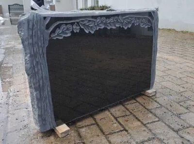 Надгробная плита — дубы-76x48x10cm