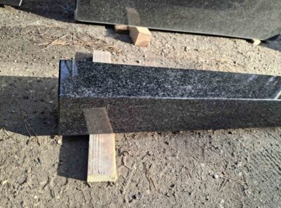 Karelia materjalist 10×10 2-kohalise hauaplatsi materjal