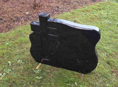 Надгробный памятник-539-71x57x6 см