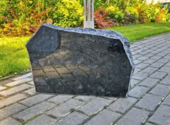 Hauakivi-L2-58x39x10cm